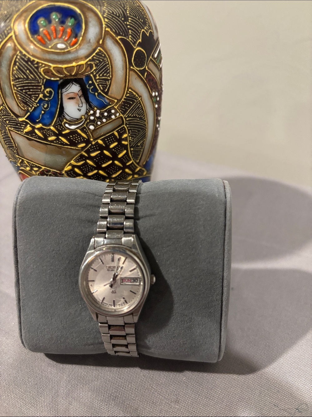 Vintage Seiko Stainless Steel ladies Day-Date Watch. New battery.